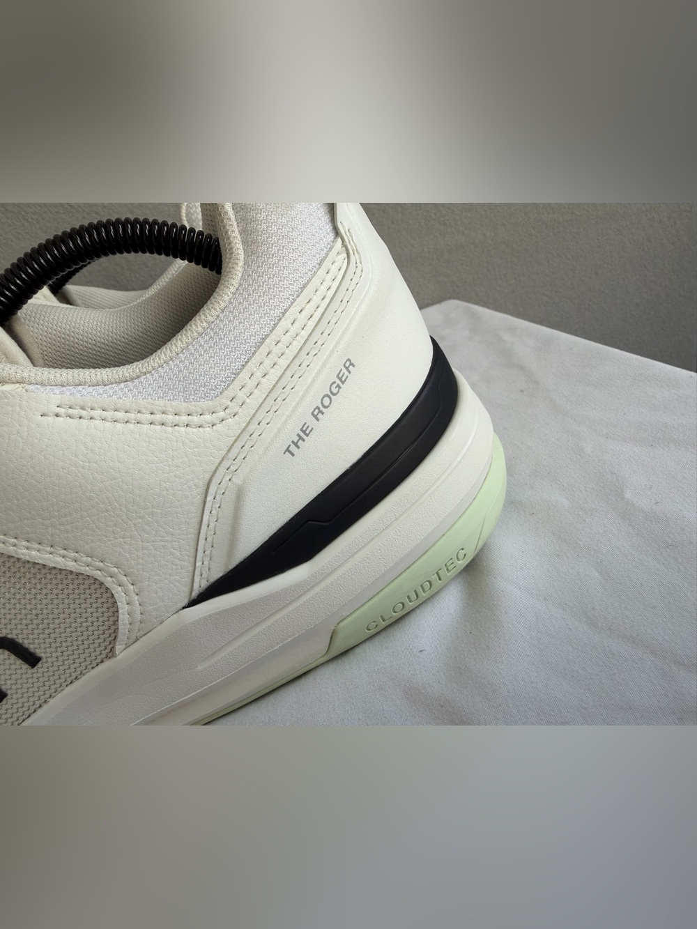 On The Roger Clubhouse Pro Sneakers s10.5 Men’s White/Green - Picture 5 of 13